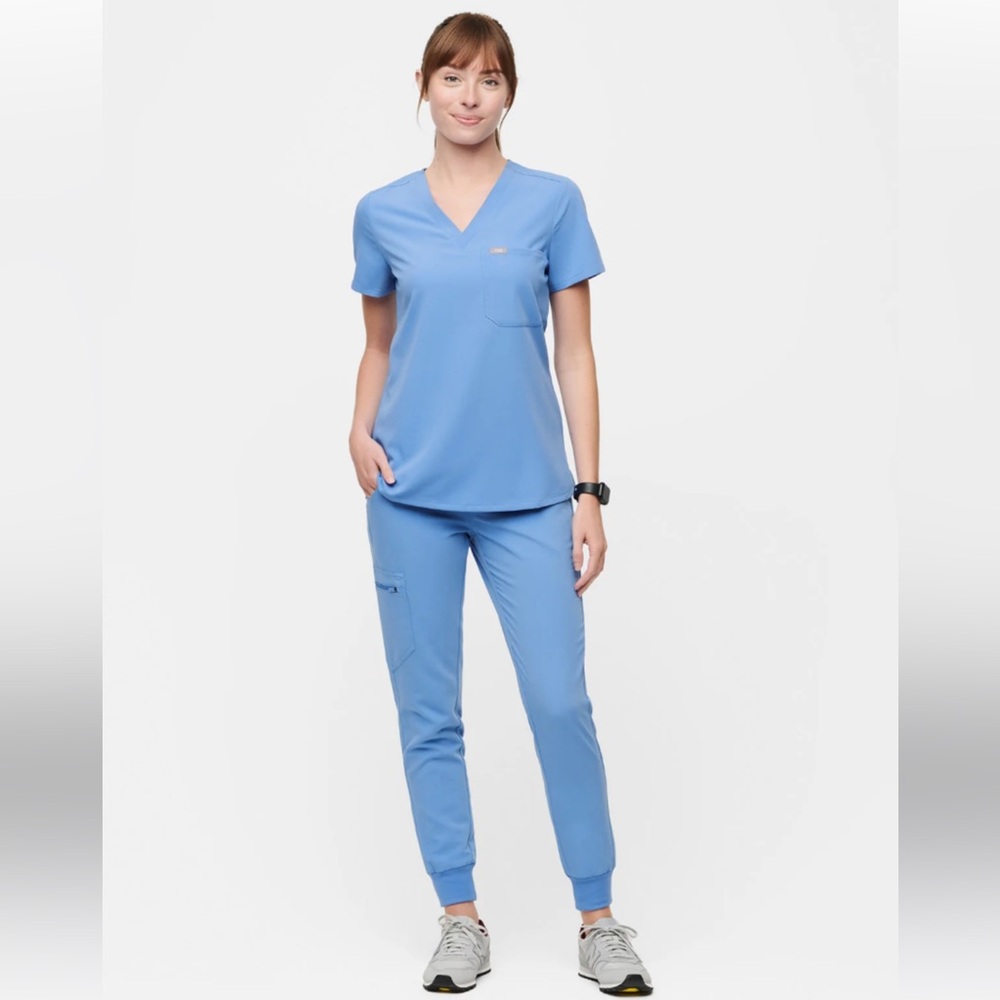 Figs Set Ceil Blue Zamora High Waisted 2.0 - Petite Jogger Pants - S with S Top